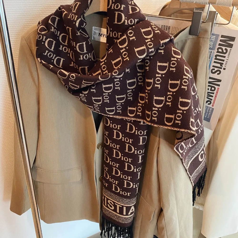 ✨🎊Authentic 💎Dior scarf